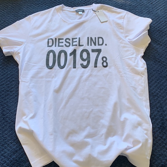 Diesel T-Shirt NWT - Picture 4 of 6